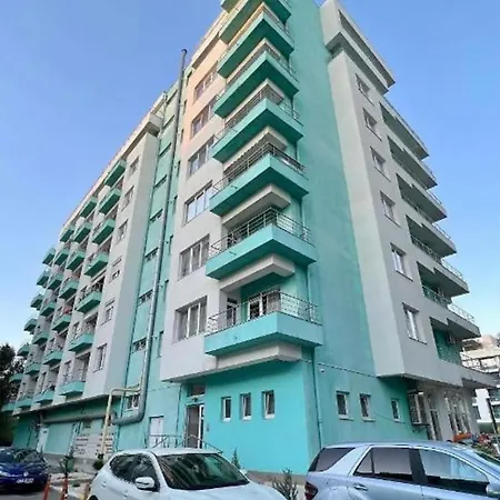 Summerland Sea View Penthouse & Jacuzzi דירה *