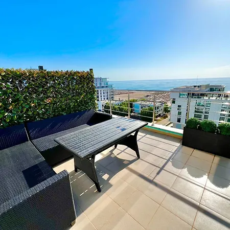 Summerland Sea View Penthouse & Jacuzzi Mamaia