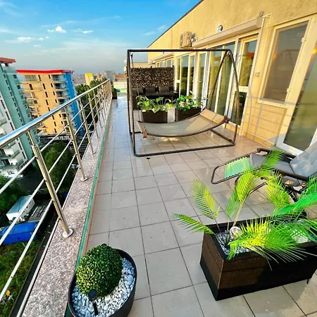 Summerland Sea View Penthouse & Jacuzzi