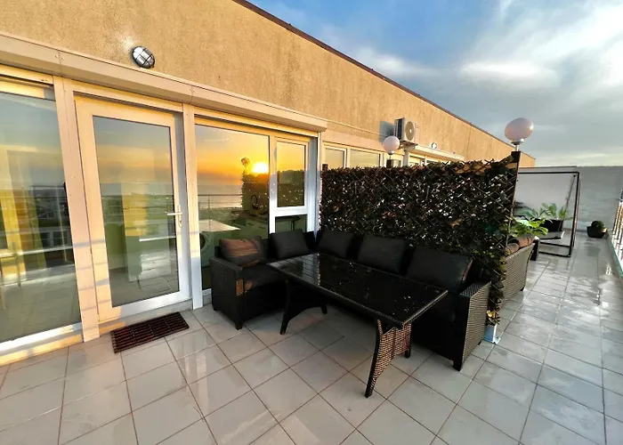 Apartment Summerland Sea View Penthouse & Jacuzzi *