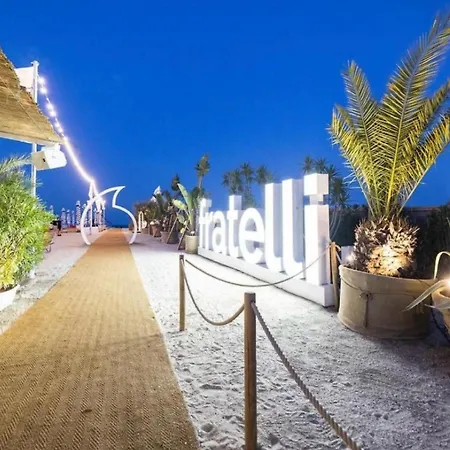 Summerland Sea View Penthouse & Jacuzzi * Mamaia