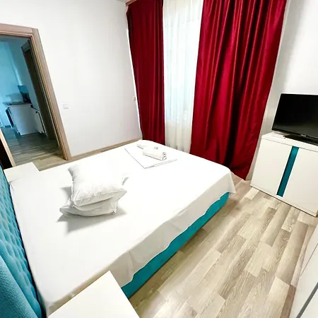 Апартаменты Summerland Sea View Penthouse & Jacuzzi Мамая