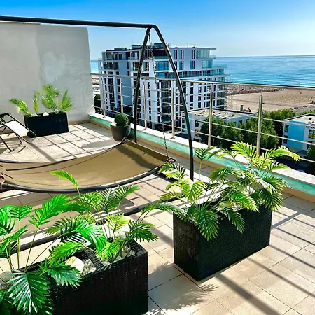 Summerland Sea View Penthouse & Jacuzzi *