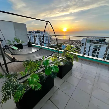 Summerland Sea View Penthouse & Jacuzzi Апартаменты