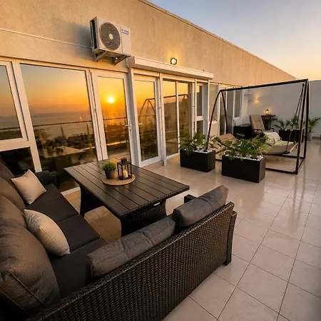 Apartment Summerland Sea View Penthouse & Jacuzzi Mamaia