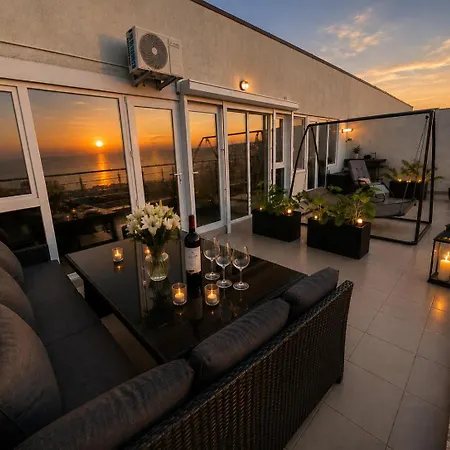 Summerland Sea View Penthouse & Jacuzzi Apartment