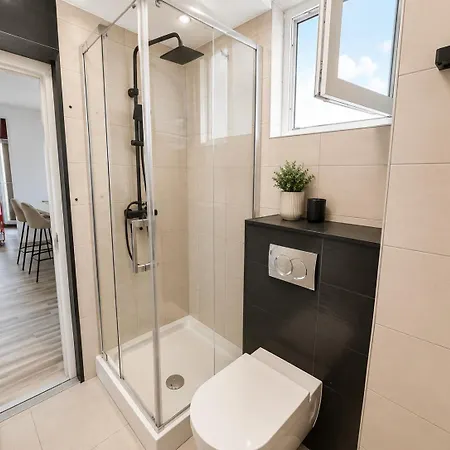 Apartment Summerland Sea View Penthouse & Jacuzzi *