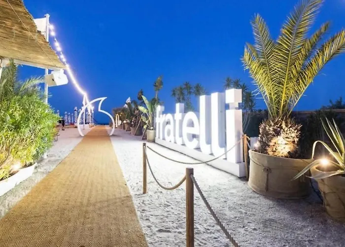 Summerland Sea View Penthouse & Jacuzzi * Mamaia