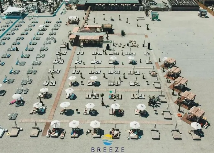 Summerland Sea View Penthouse & Jacuzzi *