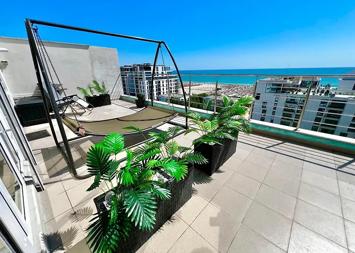 Summerland Sea View Penthouse & Jacuzzi Apartmán Mamaia