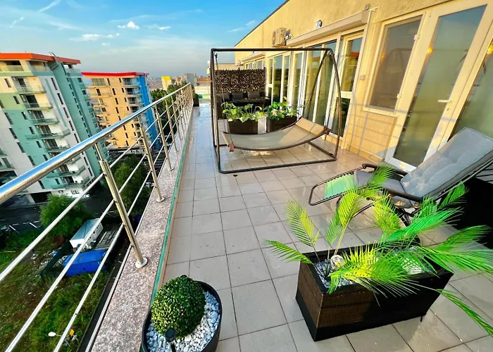 Summerland Sea View Penthouse & Jacuzzi