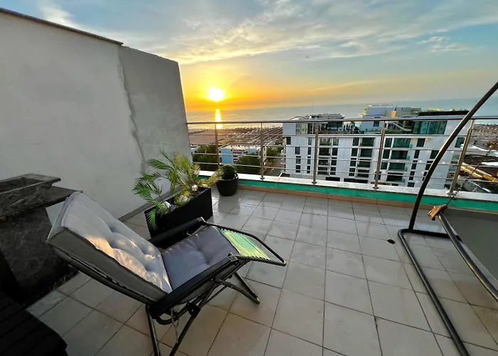 Daire Summerland Sea View Penthouse & Jacuzzi