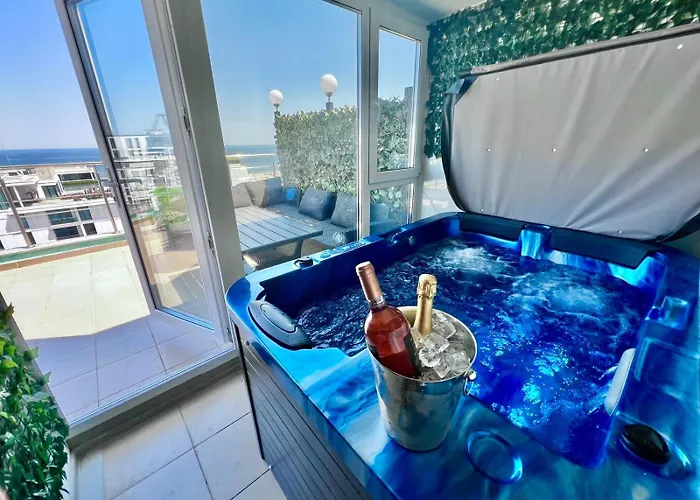 Summerland Sea View Penthouse & Jacuzzi Apartmán *