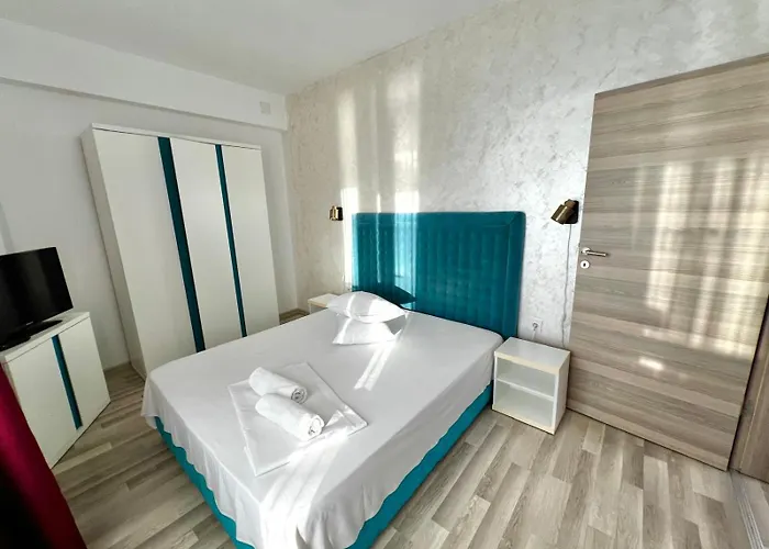 Summerland Sea View Penthouse & Jacuzzi * Mamaia