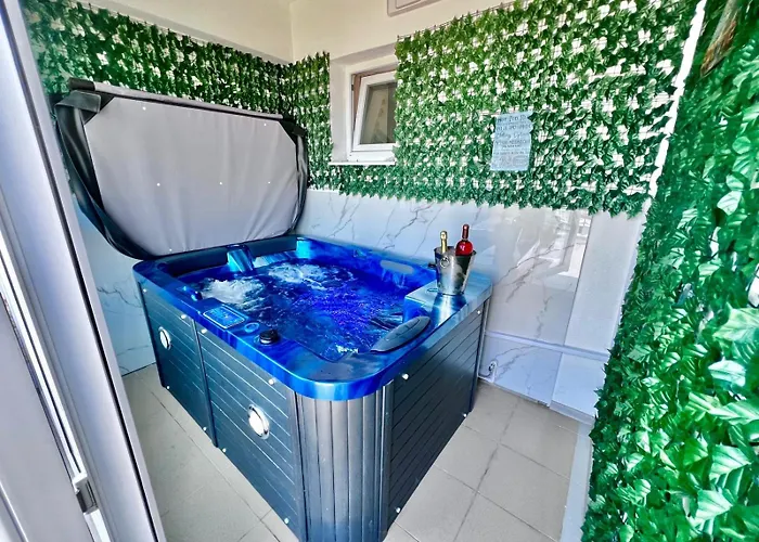 Summerland Sea View Penthouse & Jacuzzi